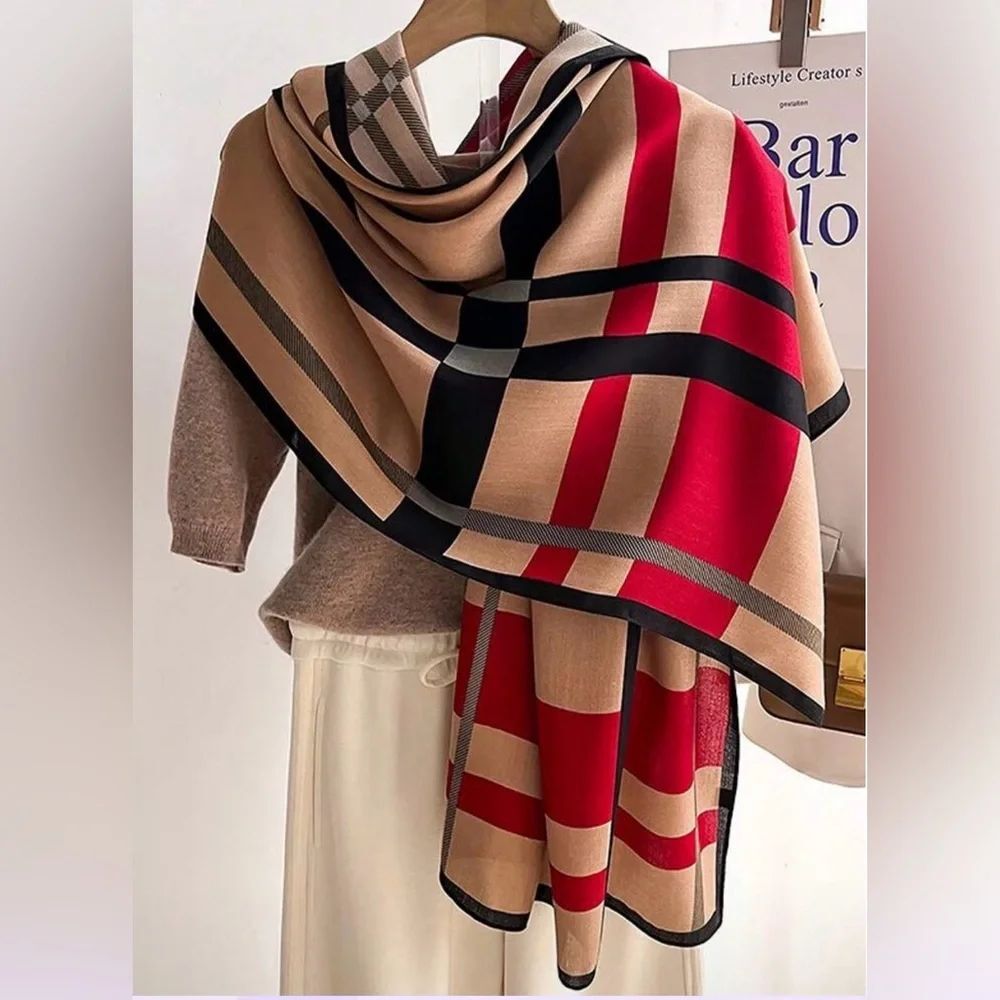 NEW!โLuxury Designer-Style Novacheck Print Scarf